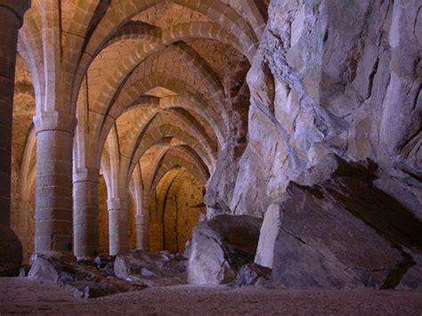 The Castle Dungeon and the Oubliette: The Truth About These Medieval Prisons - Exploring Castles