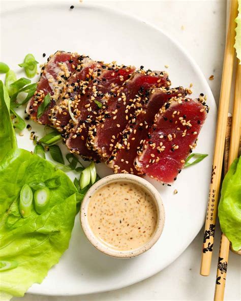 Seared Ahi Tuna with Toasted Sesame Dressing | Lindsey Eats