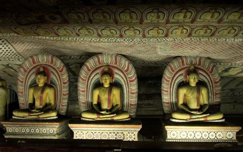 Sri Lanka - Dambulla Cave Temple 011