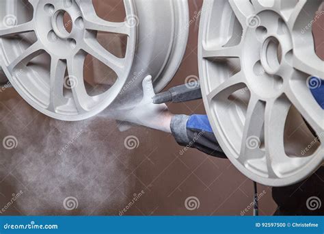 Process of Powder Coating Wheels Stock Photo - Image of powder, vehicle: 92597500