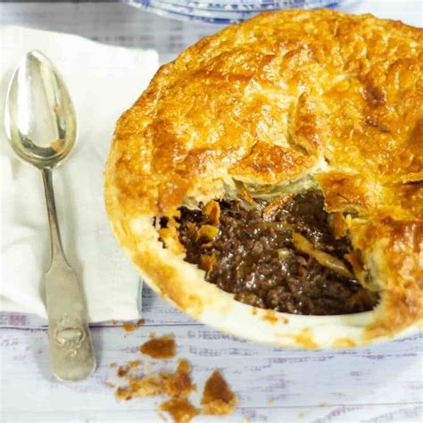 Easy Minced Beef and Onion Pie - Apply to Face Blog