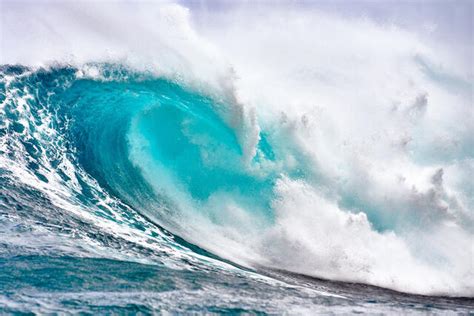 Hawaii Wave Photography | Fine Art Water & Big Wave Pictures