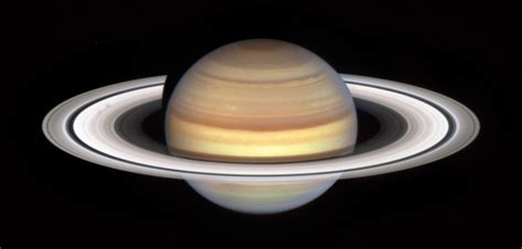 ESA - Spokes spotted In Saturn's rings