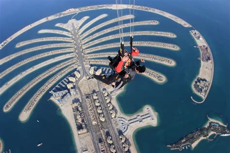 Skydiving in Dubai: My First Skydive - Ace Adventurer