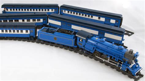 A Tail Of The Blue Comet: The Seashore’s Finest Train In LEGO by Cale Leiphart | Brick Model ...