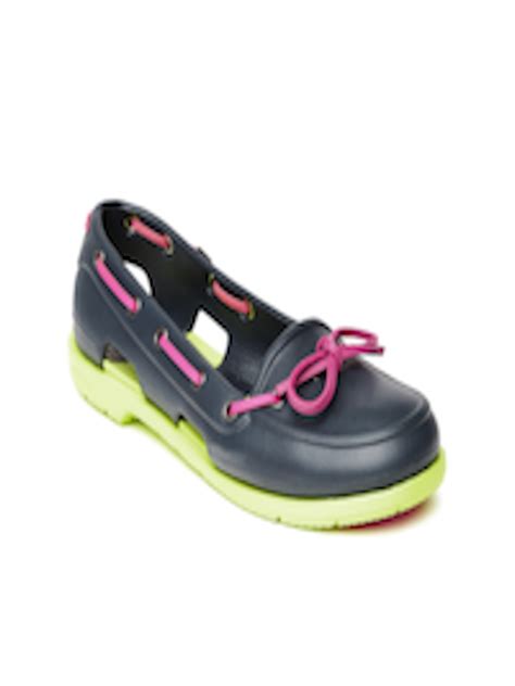 Buy Crocs Beach Line Women Navy Boat Shoes - Casual Shoes for Women 629108 | Myntra