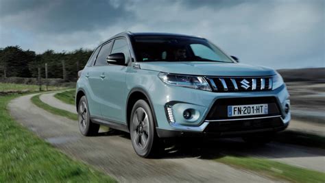 Suzuki Vitara Hybrid 4x4: Eèn klap, twee vliegen - AutoScout24