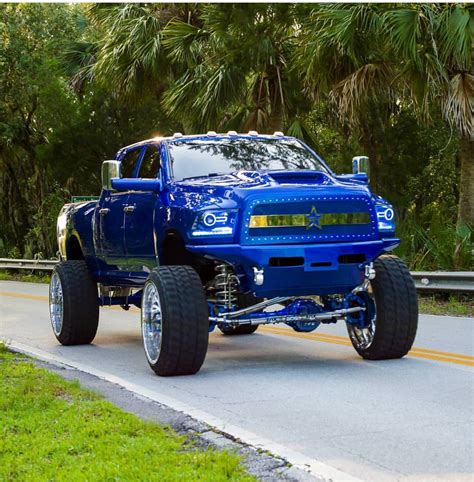 Pin by Heath on Rīde`NHigh | Trucks lifted diesel, Lifted chevy trucks ...