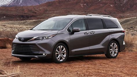 2022 Toyota Sienna Platinum Quick Drive Review: A Minivan With Rear-Seat Footrests?