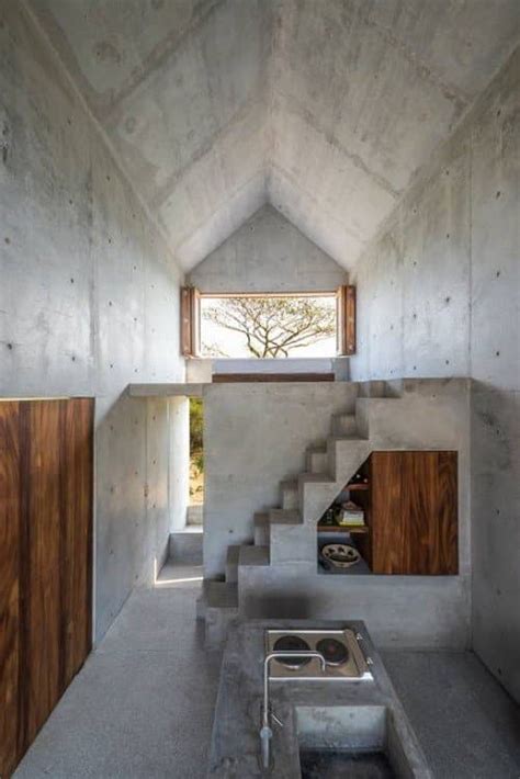 Beautiful Tiny Concrete House with a Minimalist Architecture