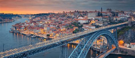 DAY TOUR, PORTO: HISTORICAL WALKING TOUR - Insider's Travel