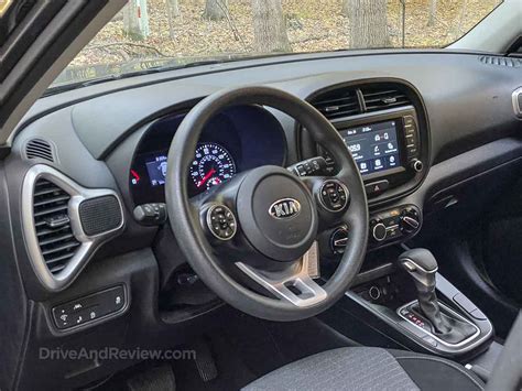 Pics of the 2021 Kia Soul interior: 10 things to love and hate – DriveAndReview