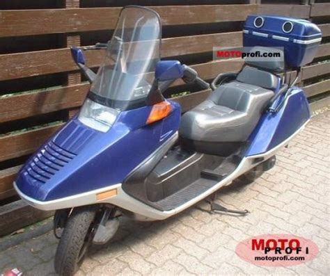 HONDA CN250 - Review and photos