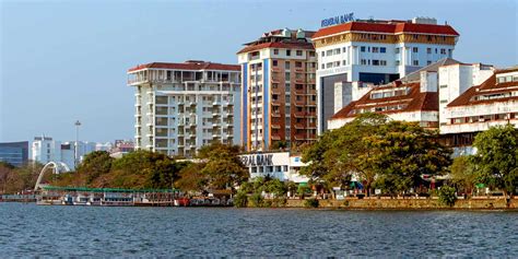 Marine Drive Kochi (Timings, History, Entry Fee, Images & Information ...