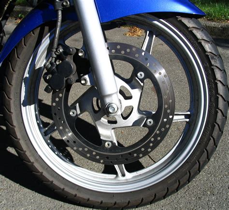 File:Disc brake.jpg - Wikimedia Commons