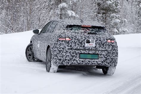 2021 DS4 Spied for the First Time, Looks Like Hybrid Citroen C4 - autoevolution