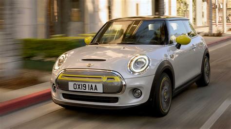 MINI Reveals Cheap Price For Electric Cooper SE In The U.S.