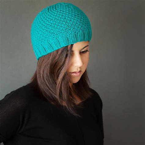 Chic Knit Beanie Pattern | AllFreeKnitting.com