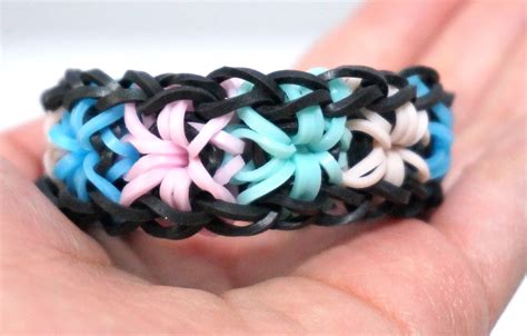 Rainbow Loom Starburst Bracelet with 2 forks no hook - Colorful Rubber ...