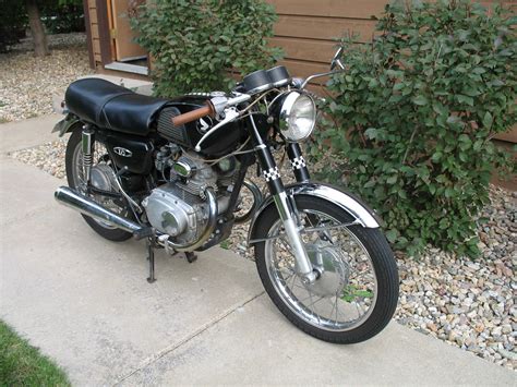 Honda CB175 Cafe Racer | Nice little honda 175cc twin cafe r… | Flickr