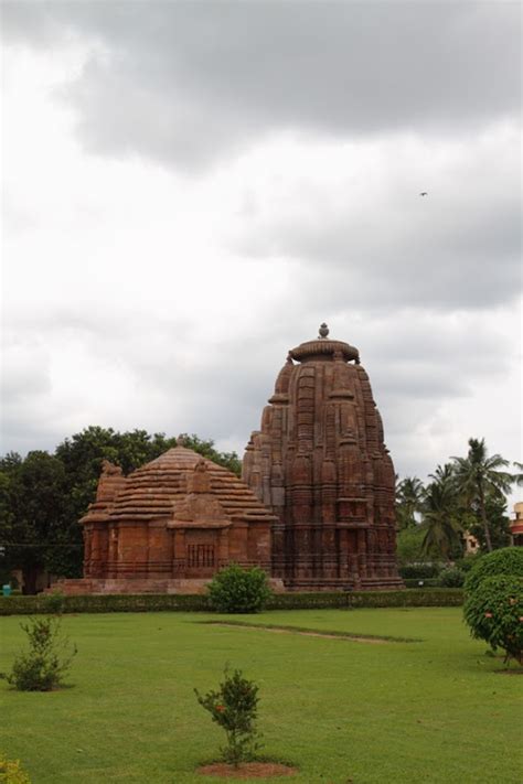 Rajarani Temple – A Kalinga Episode!! - Be On The Road | Live your Travel Dream!