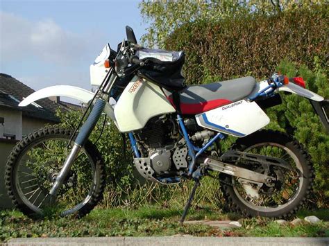 Suzuki DR350 - Wikipedia