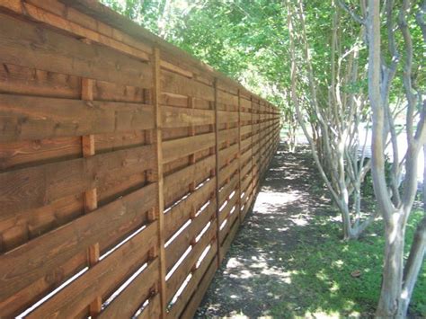 Horizontal Wood Fence Ideas - Johnny Counterfit