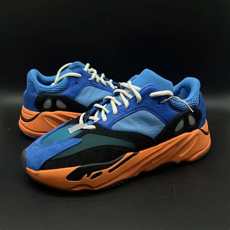 Yeezy 700 Bright Blue - Diverse Sole