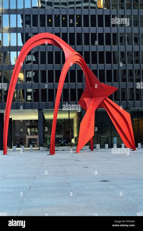 Chicago illinois flamingo alexander calder hi-res stock photography and images - Alamy