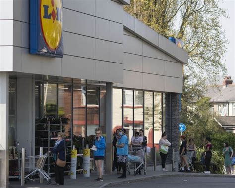 Lidl opening hours today: What time is Lidl open this Bank Holiday Monday? | Express.co.uk