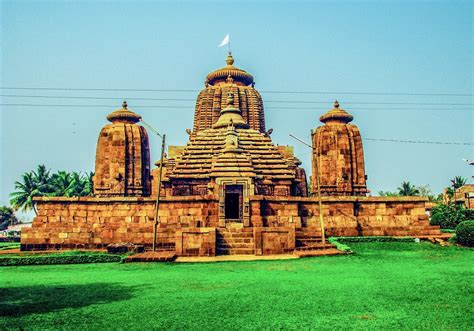 9 Most Famous Temples in Bhubaneswar - Tusk Travel Blog