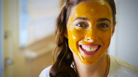 9 Incredible DIY face masks to get a glowing skin naturally - ZenithBuzz