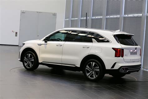 Sharp, Versatile, And Comfortable; All You Need To Know About The Latest KIA Sorento - Auto