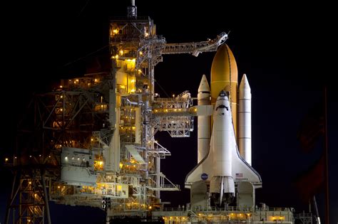 Space Shuttle Discovery: On Launch Pad | Smithsonian Institution