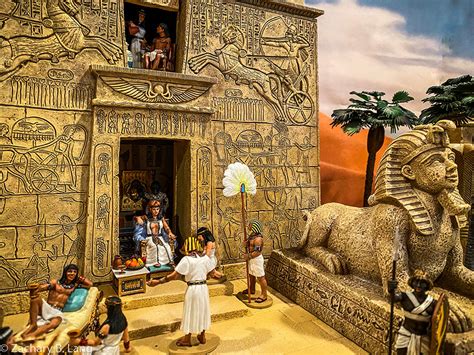 Ancient-Egypt-Diorama-Queen Cleopatra | Gallaghers Gallery