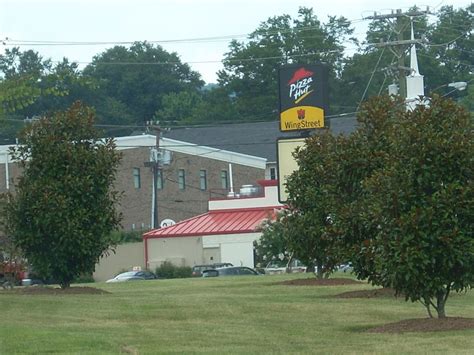 Pizza Hut/WingStreet | Pizza Hut/WingStreet 111 State Park R… | Flickr