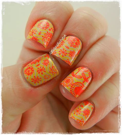 Zig Zags and Flowers Perfect Nails, Mani Pedi, Nail Arts, Nails Inspiration, Zig Zag, Zags, Nail ...