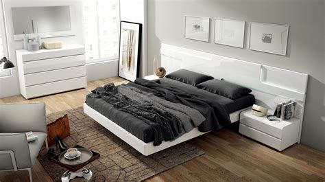 Sara Modern Italian Bedroom set - N Star Modern Furniture