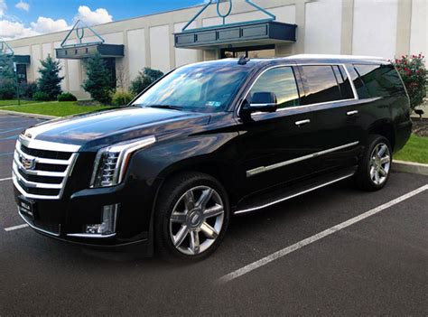 Luxury SUVs | 3 to 6 Passengers | Bella Luxury Limousine