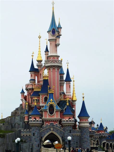 Castle Disneyland Paris Wallpapers - Wallpaper Cave