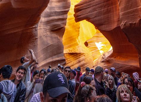 What It’s Like to Visit Antelope Canyon and Horseshoe Bend With Crowds