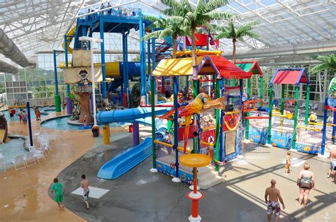 Make a Splash at These 11 Outdoor & Indoor Water Parks in Indiana