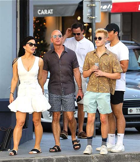 Jeff Bezos’ GF Lauren Sanchez Bonds With Preston Bezos & Son: Photos – Hollywood Life