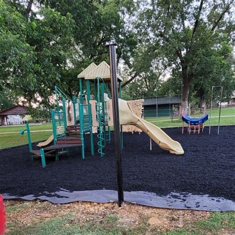 Rubber Mulch Installation and Maintenance | RubberMulchWarehouse.com