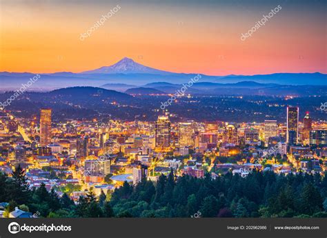 Tacoma Washington Usa Skyline Night Stock Photo by ©sepavone 202962986