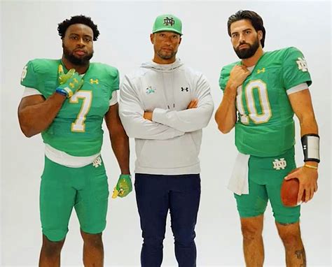 Notre Dame Football Unveils New Green Uniforms for 2023 - 18 Stripes