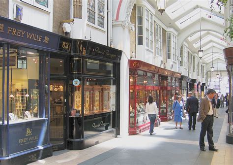 Mayfair - Wikipedia