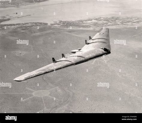 Airplane - Northrop YB-49 Flying Wing Stock Photo - Alamy