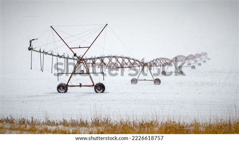 Center Pivot Irrigation System On Field Stock Photo 2226618757 | Shutterstock