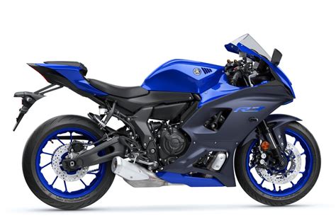 2021 Yamaha R7 | Complete Specs and Images